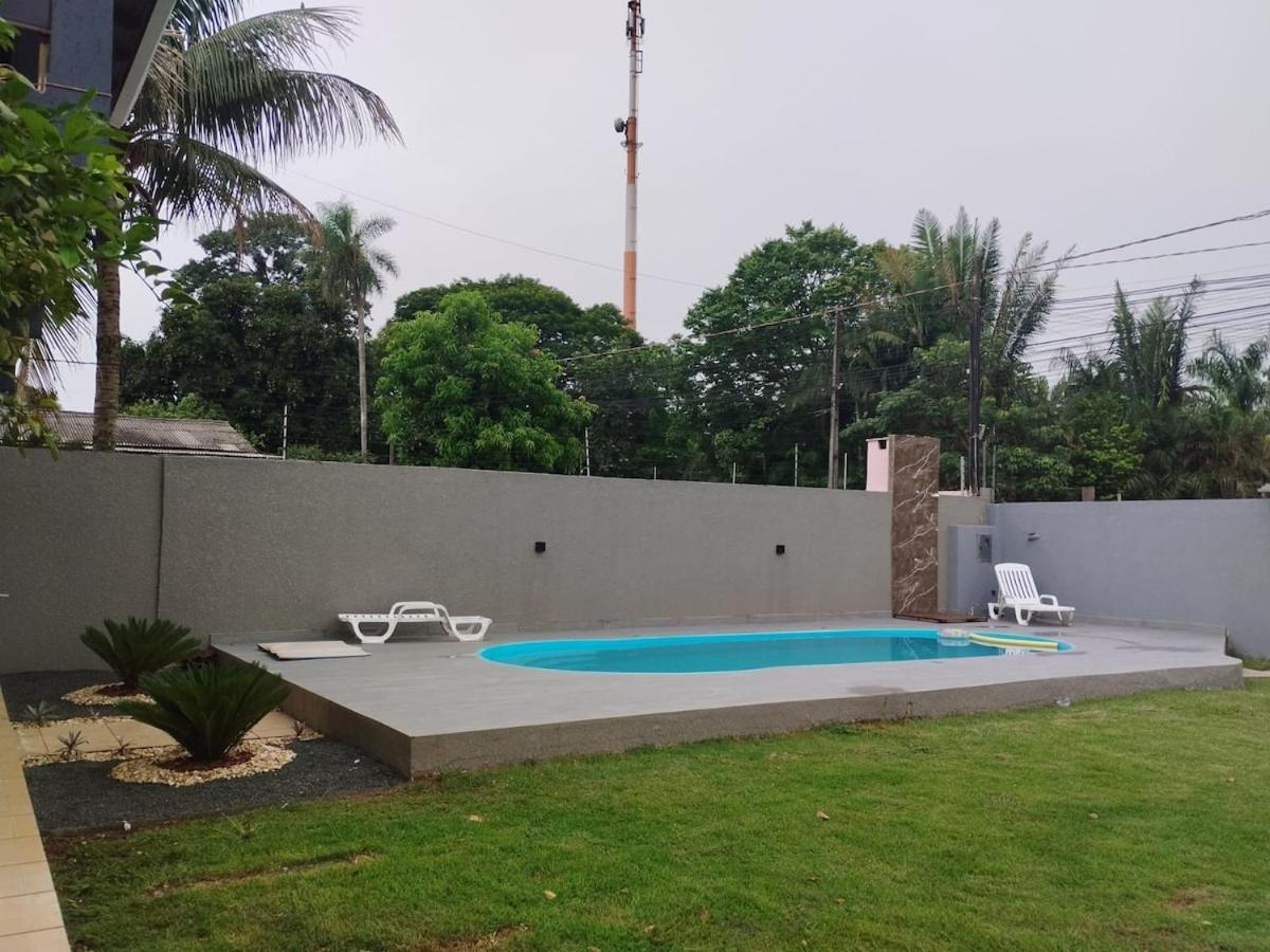 Sobrado Com Piscina Em Casa de férias